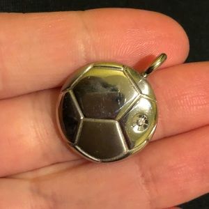 10K WHITE GOLD SOCCER BALL PENDANT WITH DIAMOND